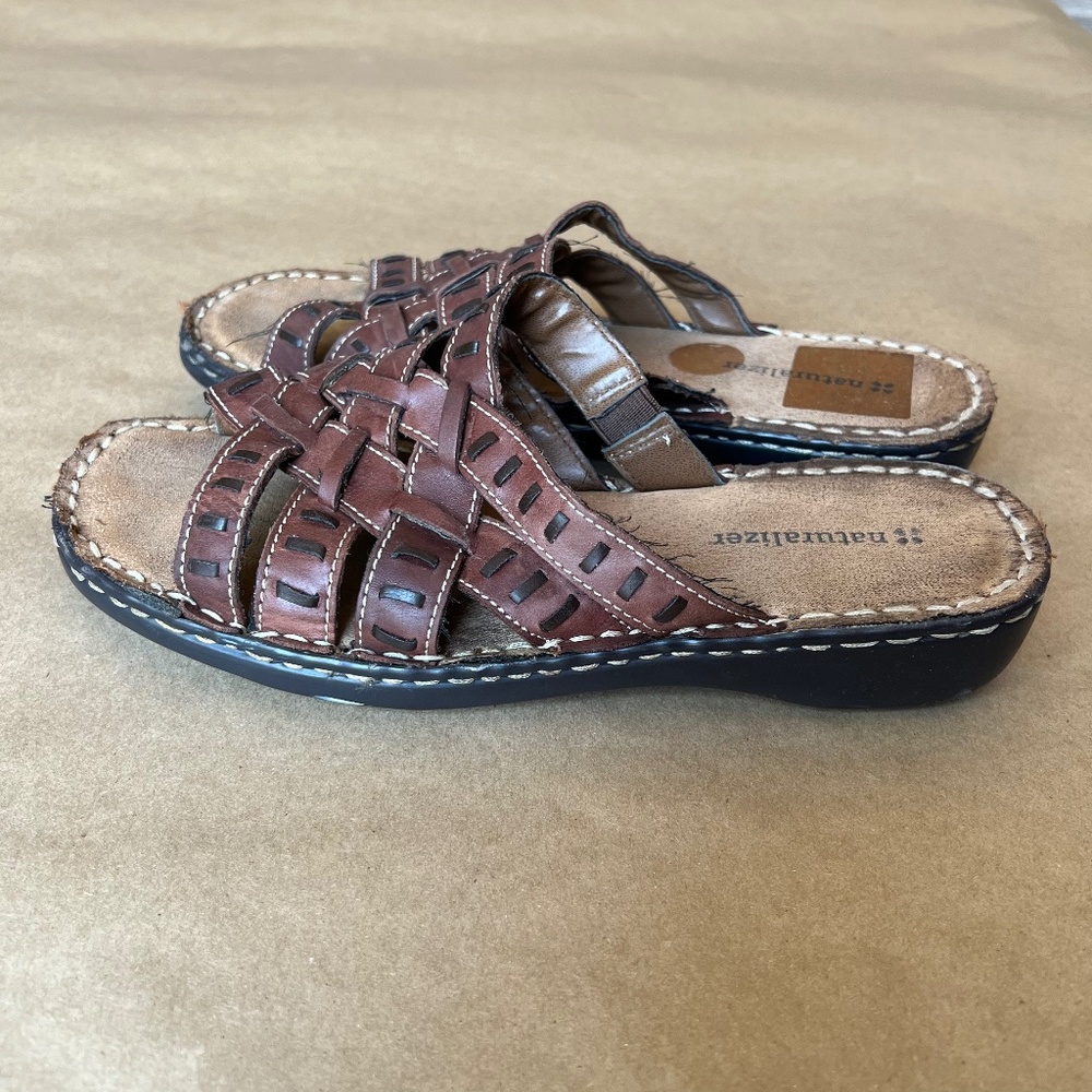 Naturalizer Slides Leather Sandals Size 8.5